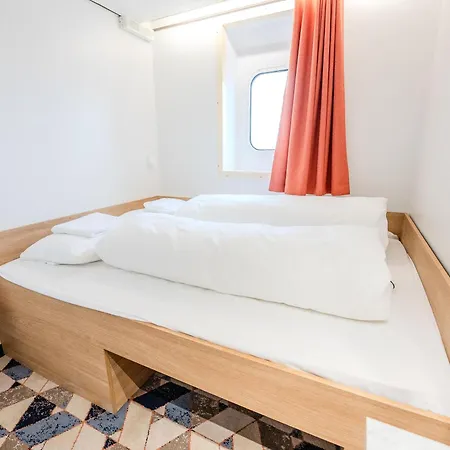  Dfds Ferry - Amsterdam To Newcastle IJmuiden