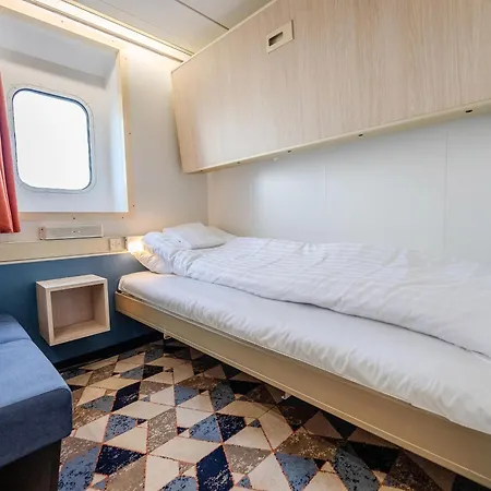  Dfds Ferry - Amsterdam To Newcastle *