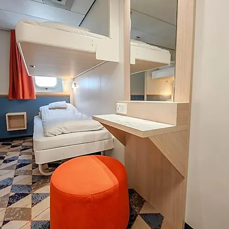  Dfds Ferry - Amsterdam To Newcastle *