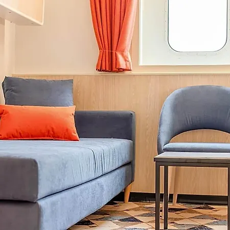 Dfds Ferry - Amsterdam To Newcastle  IJmuiden