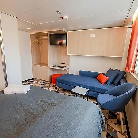 Dfds Ferry - Amsterdam To Newcastle  *