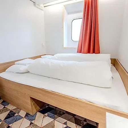 Dfds Ferry - Amsterdam To Newcastle *