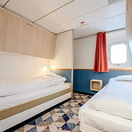  Dfds Ferry - Amsterdam To Newcastle