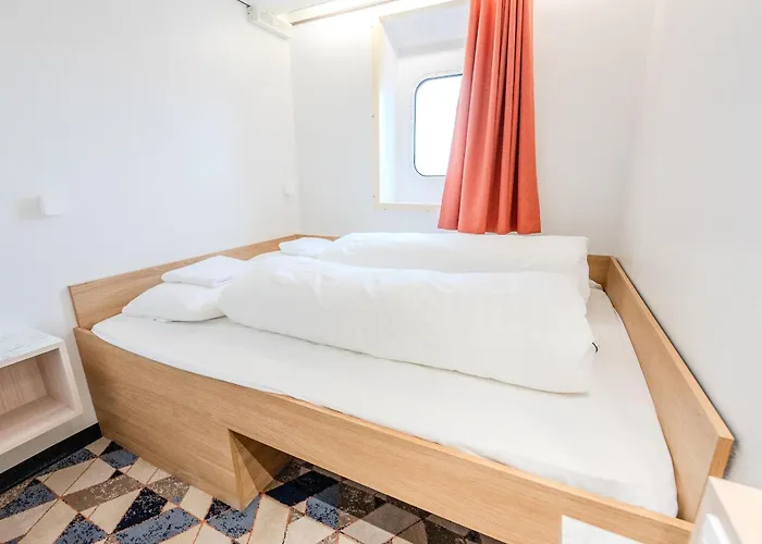  Dfds Ferry - Amsterdam To Newcastle IJmuiden