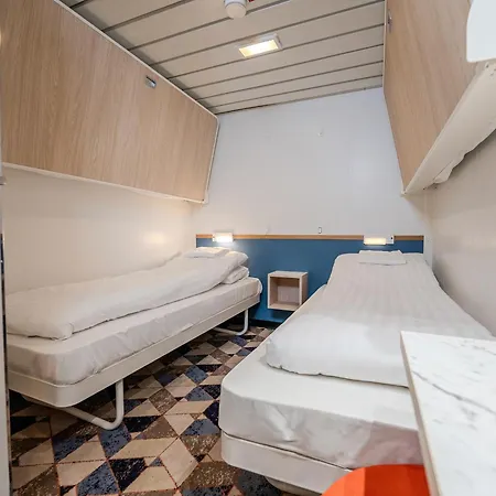  Dfds Ferry - Amsterdam To Newcastle *